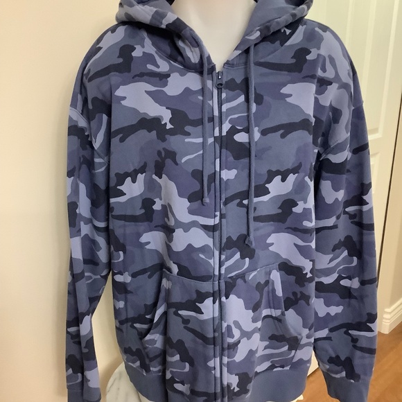 Like New Blue Camo Hoodie XL 39-41 bust - Picture 2 of 10